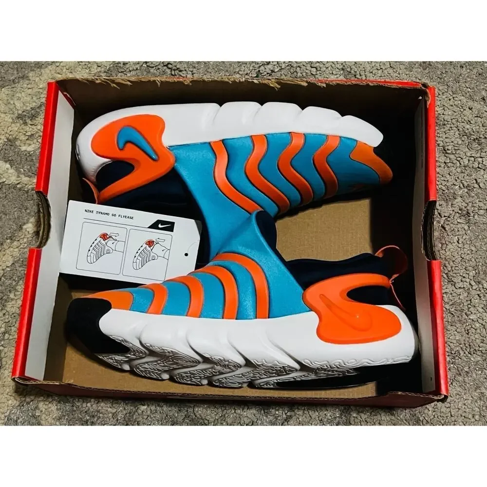 NIB❤️Nike Dynamo Kids Sneakers shoe sz3
